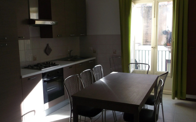 Via Giuseppe Garibaldi 115