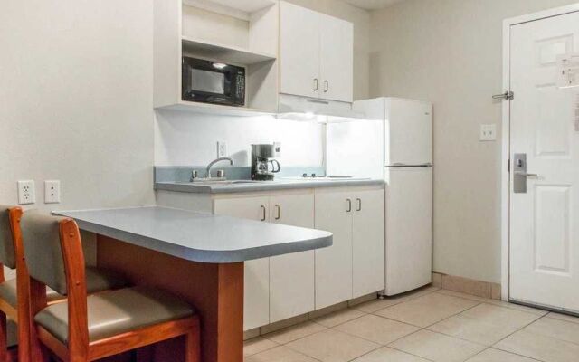 Suburban Extended Stay Hilton Head