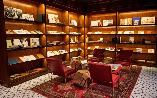 The Adolphus, Autograph Collection