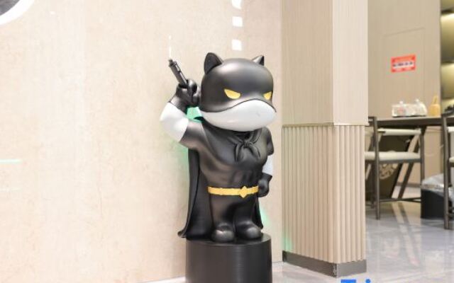 Three Cats Hotel (Guangsha Construction College)