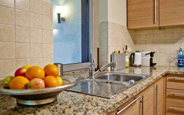 Willa Tamara BlueApart Jurata