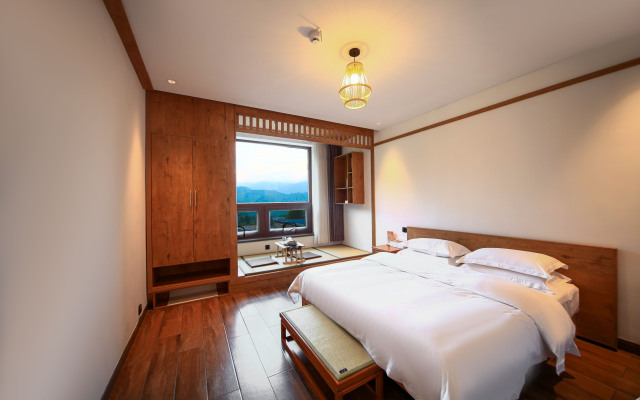 Floral Lux Hotel · Yunju Hotel  in Mingzhai, Wutai Mountain