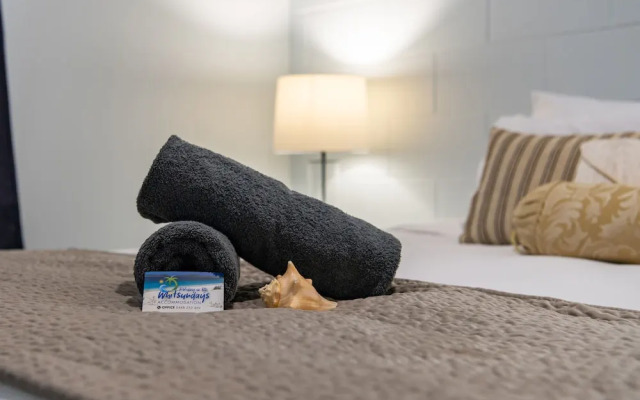 Airlie Sun & Sand Accommodation 5