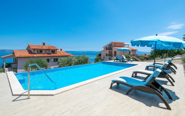 Beautiful Home in Ravni With Wifi and 3 Bedrooms