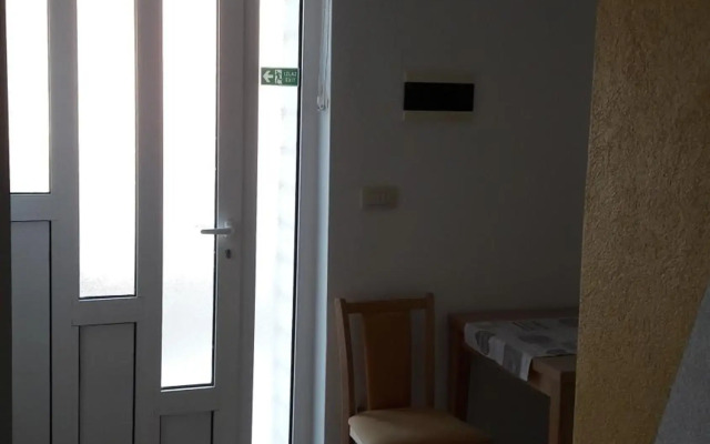 Studio apartman Latica