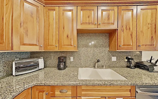 Sb206 2 Bedroom Condo