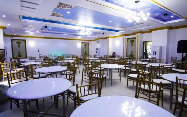 Hogis Luxury Hotel