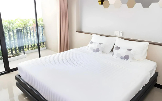 M2 Hotel