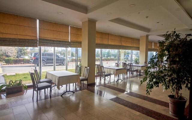 Отель Grand Mir