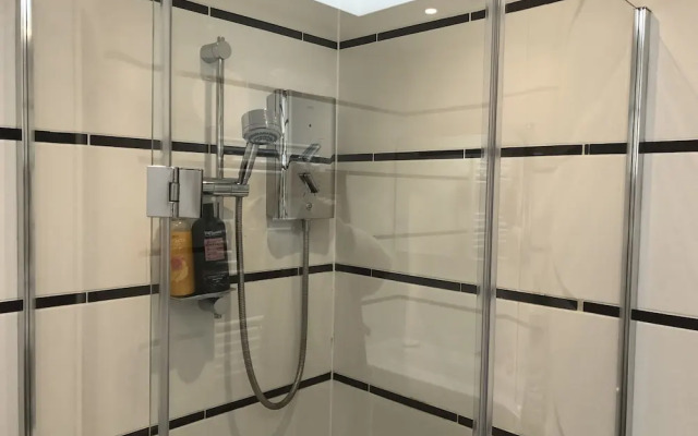 Countryside Annex- Sleeps 2, Free Parking & Garden