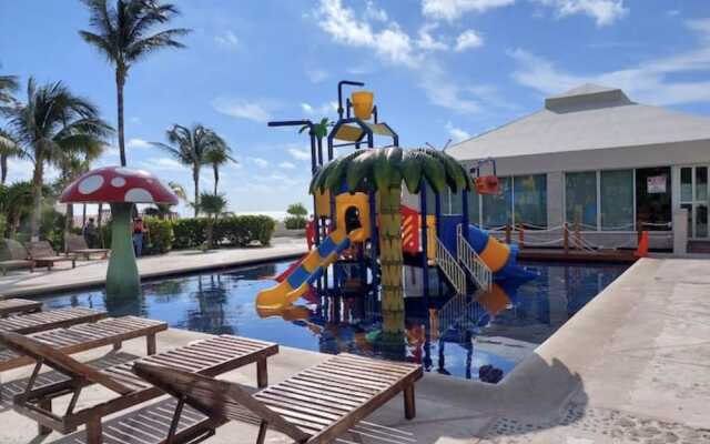 Cancun Studio Overlooking the Lagoon