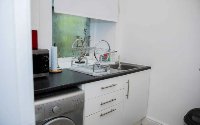 Rose Apartment 2-bed Town Centre Apartment in Ayr