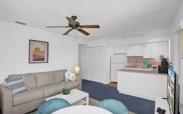 Marine Villas 5 in Hollywood
