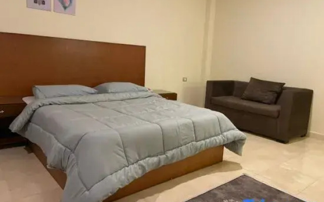 Verssailles Pyramids Hotel