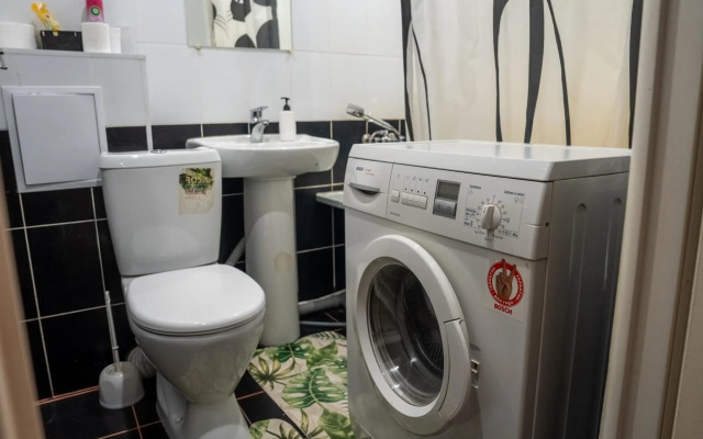 Надым Хаус на Зверева 39