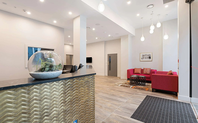 Ramada Suites By Wyndham Victoria Street West