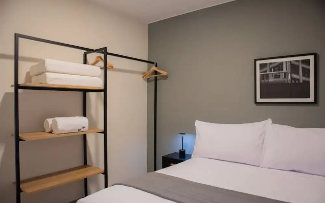w Charming 2BR w Balcony in Miraflores