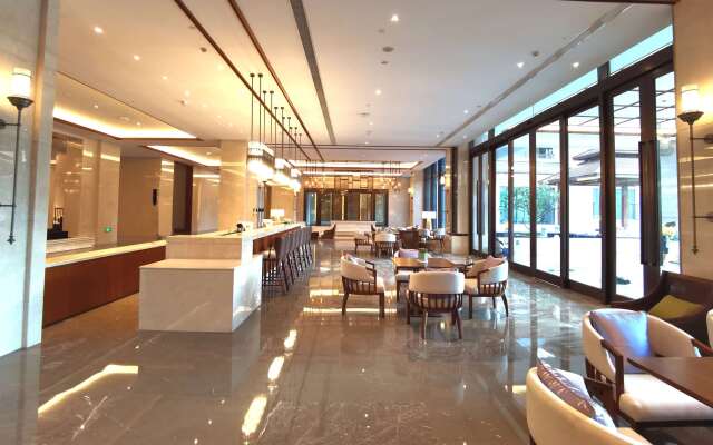 Howard Johnson the Bund Hotel Gasa