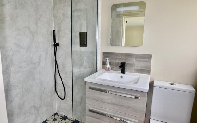 Blenheim House a Seaside Home for 12