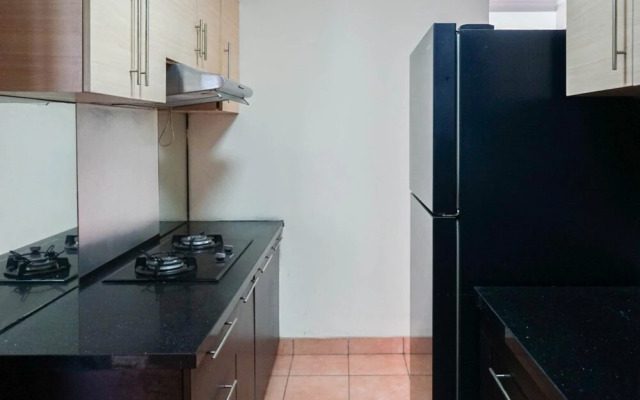 Best Price 3BR Apartment at Mediterania Lagoon Kemayoran By Travelio