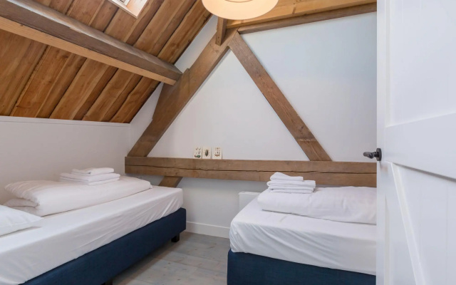 Majestic mansion in Vrouwenpolder with private garden