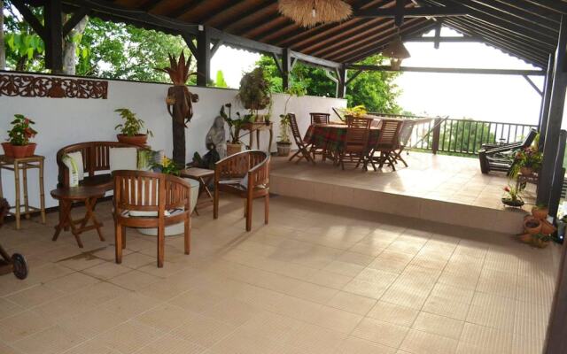 Property with 3 Bedrooms in Deshaies, with Wonderful Sea View, Shared Pool, Enclosed Garden - 2 Km From the Beach