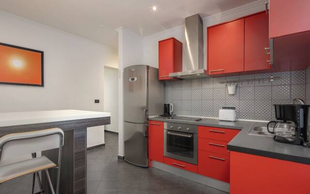 Quiet City Apartment Dexa