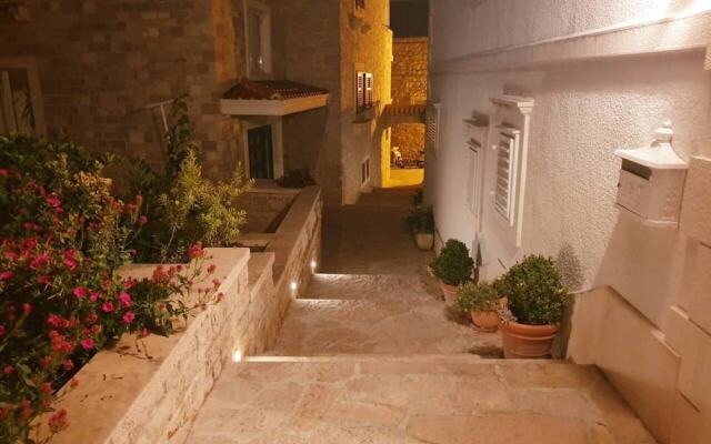 Stunning Apartment in Bol