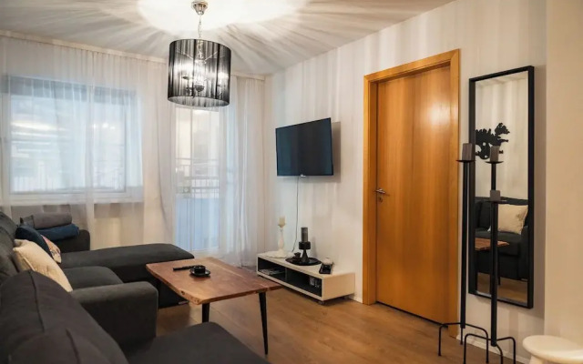Hafnarstræti 100, Downtown Apartment