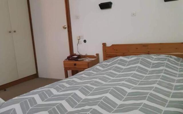 Apollon Inn