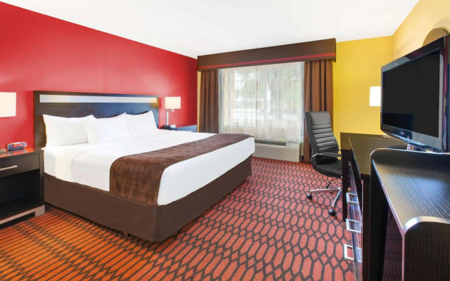 Baymont by Wyndham Harrisburg