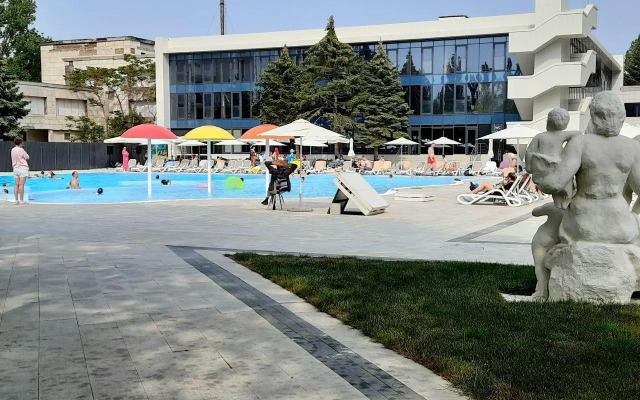 Aquamarine Apartment on Pionersky Avenue 20
