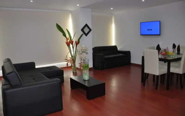 Apartasuites Plaza Modelia