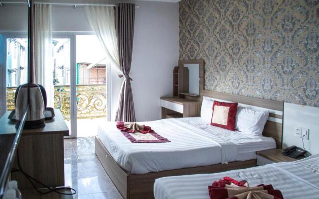 Ánh Tiên Hotel