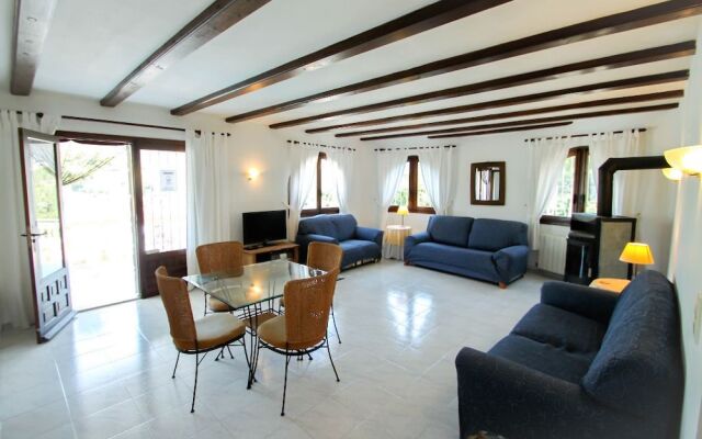 Paraiso Terrenal 4 - well-furnished villa with panoramic views by Benissa coast