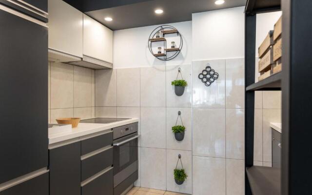 Spacious Apartment in Radnička Business Zone - FREE PARKING