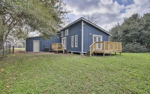 Pet-friendly Cottage, 3 Blocks to Main St!