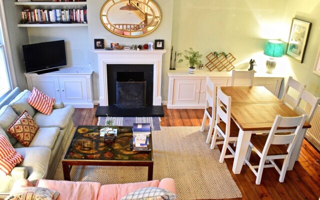 2 Bedroom Flat in Shepherd's Bush
