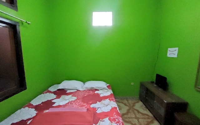 OYO 93299 Homestay Aqsa