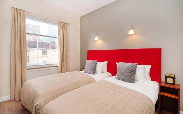 Clifton Hotel