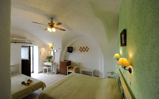 Kavalari Hotel