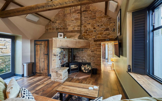 Host Stay Kingbridge Forge