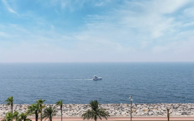 Waves - Premium Seaside Retreat With Private Beach