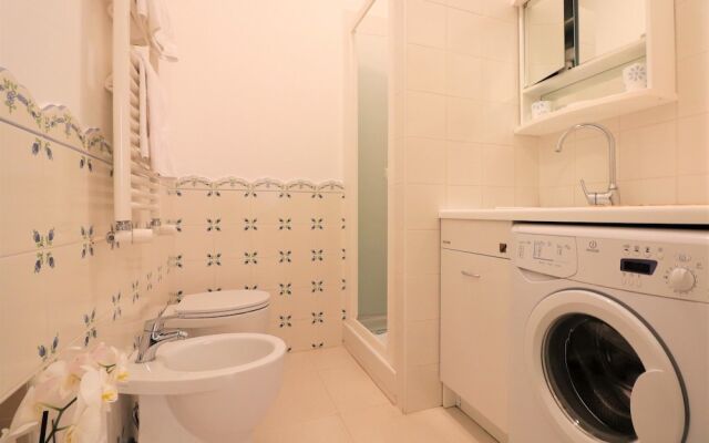 La Terrazza Parco Lauro Apartment