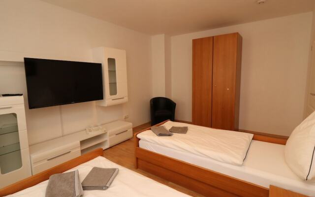 Central Apartment Near the Trade Fair