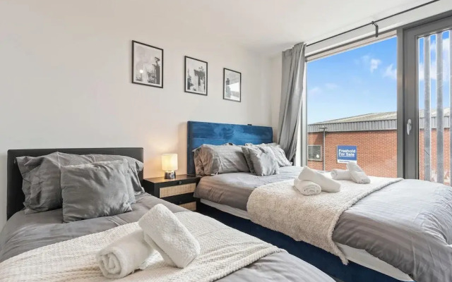 Meadow Haven 2 Bed 2 Bath, On-street Park, Netflix