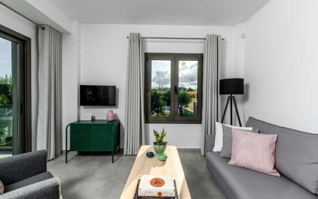 Nama LUXURY Villa 250m from the sea @Makry Gialos