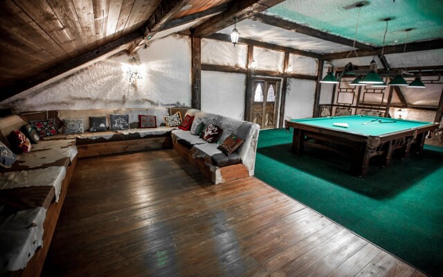 Estate Sar-Gerel Altaya