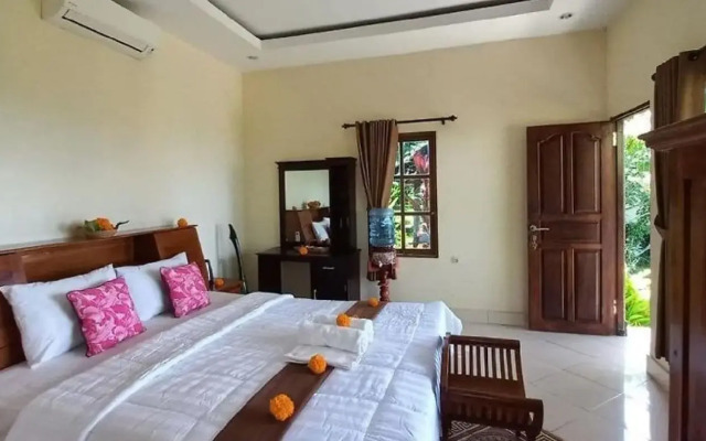 Frangipani Inn & Restaurant