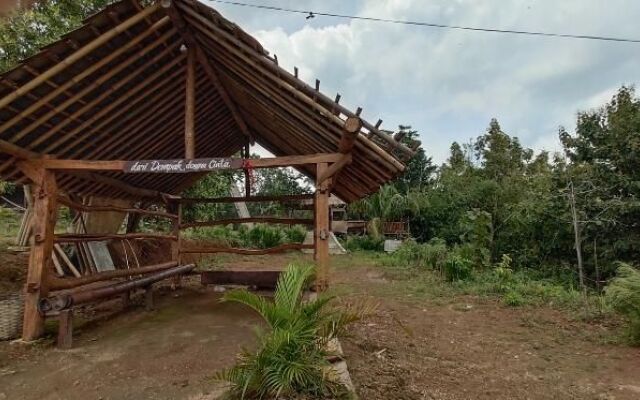 Dempak Indah Camp and Resort by ZUZU